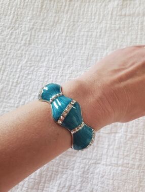 Teal Turquois Hinge Bracelet With Rhinestone Crystal Accents